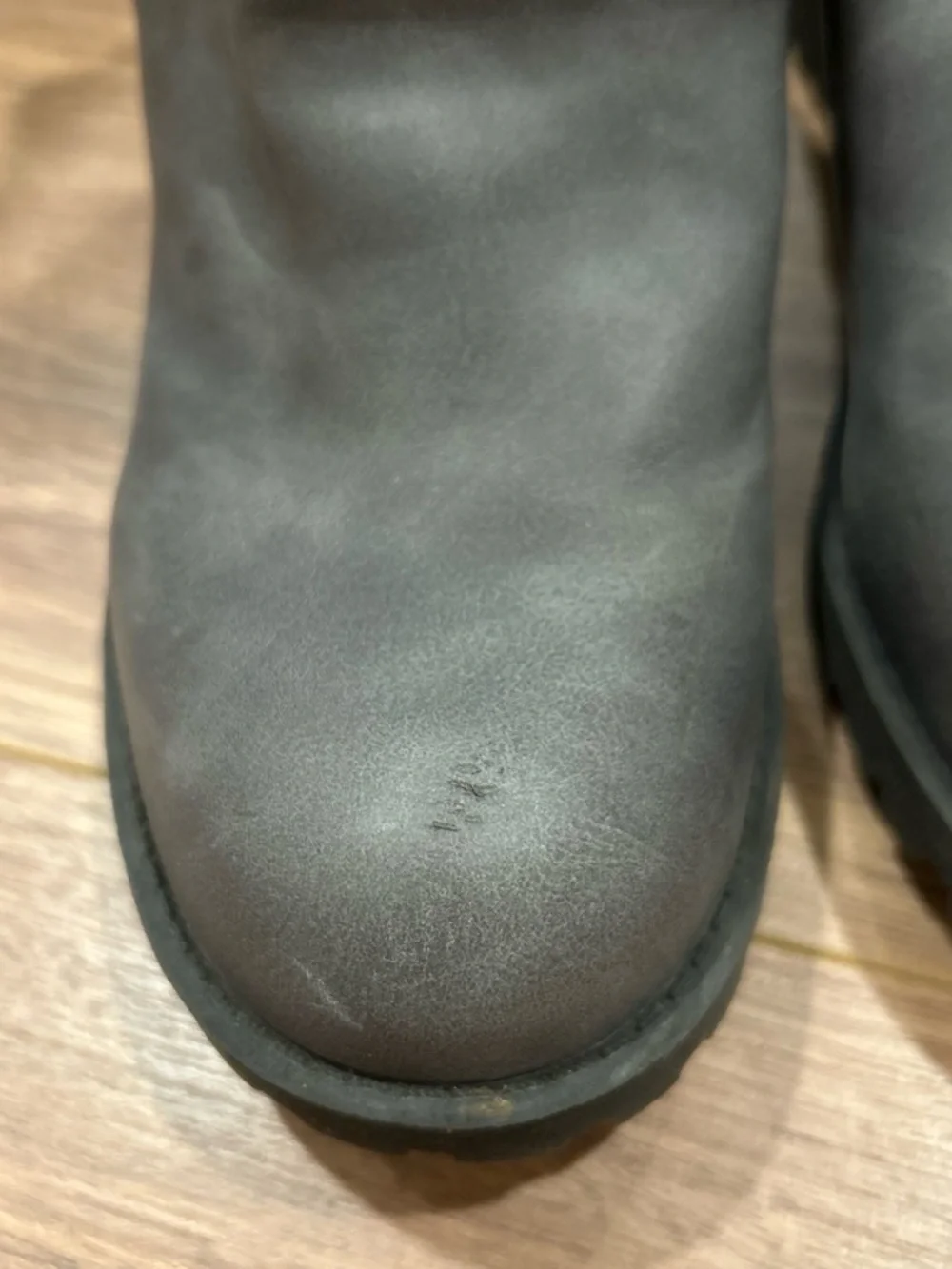 Dirty Laundry Chunky Heel Chelsea Ankle Boots